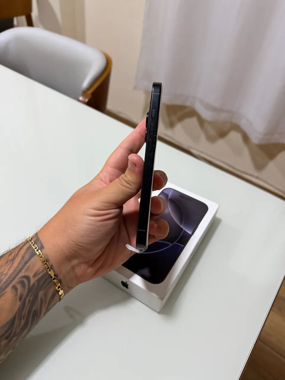 iPhone 16 Pro 128 - Foto 4