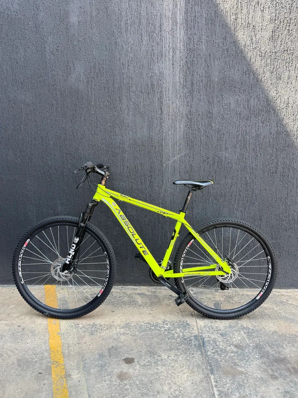 Bicicleta Absolute Aro 29 - , Freio a Disco e Suspensão