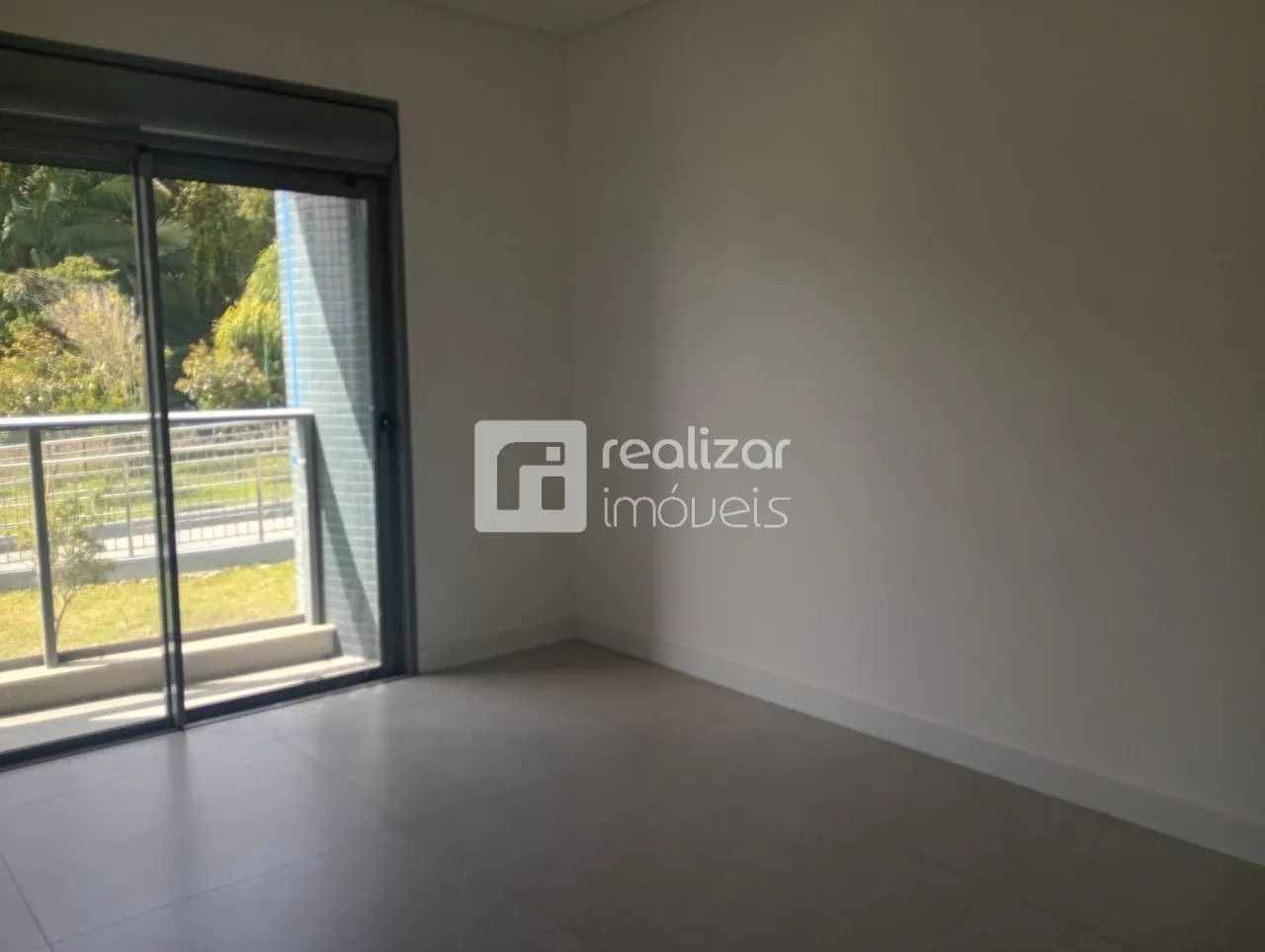 Apartamento 3 dormitórios bairro Cacupé em Florianópolis - Foto 3