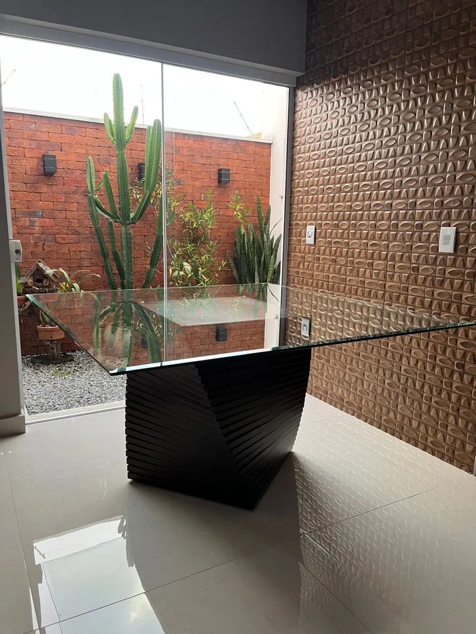 Mesa de vidro com 6 cadeiras - Foto 2