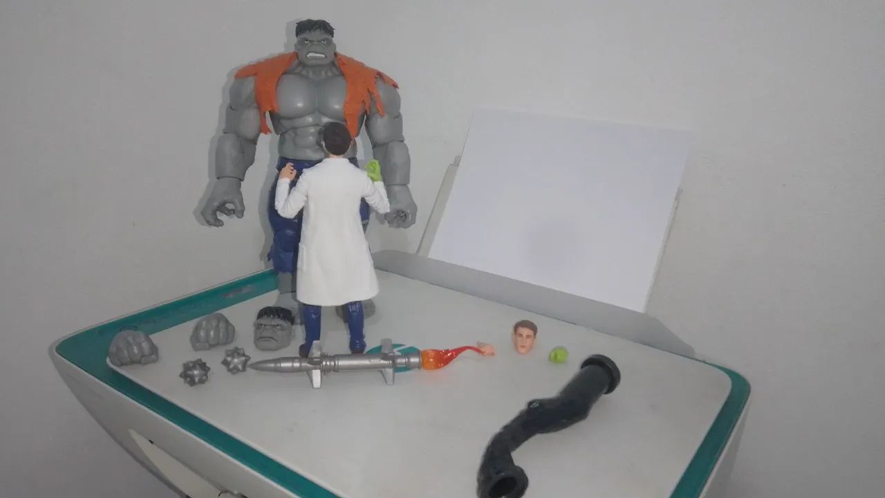 Pack Hulk Cinza e Bruce Banner Marvel legends! - Foto 2