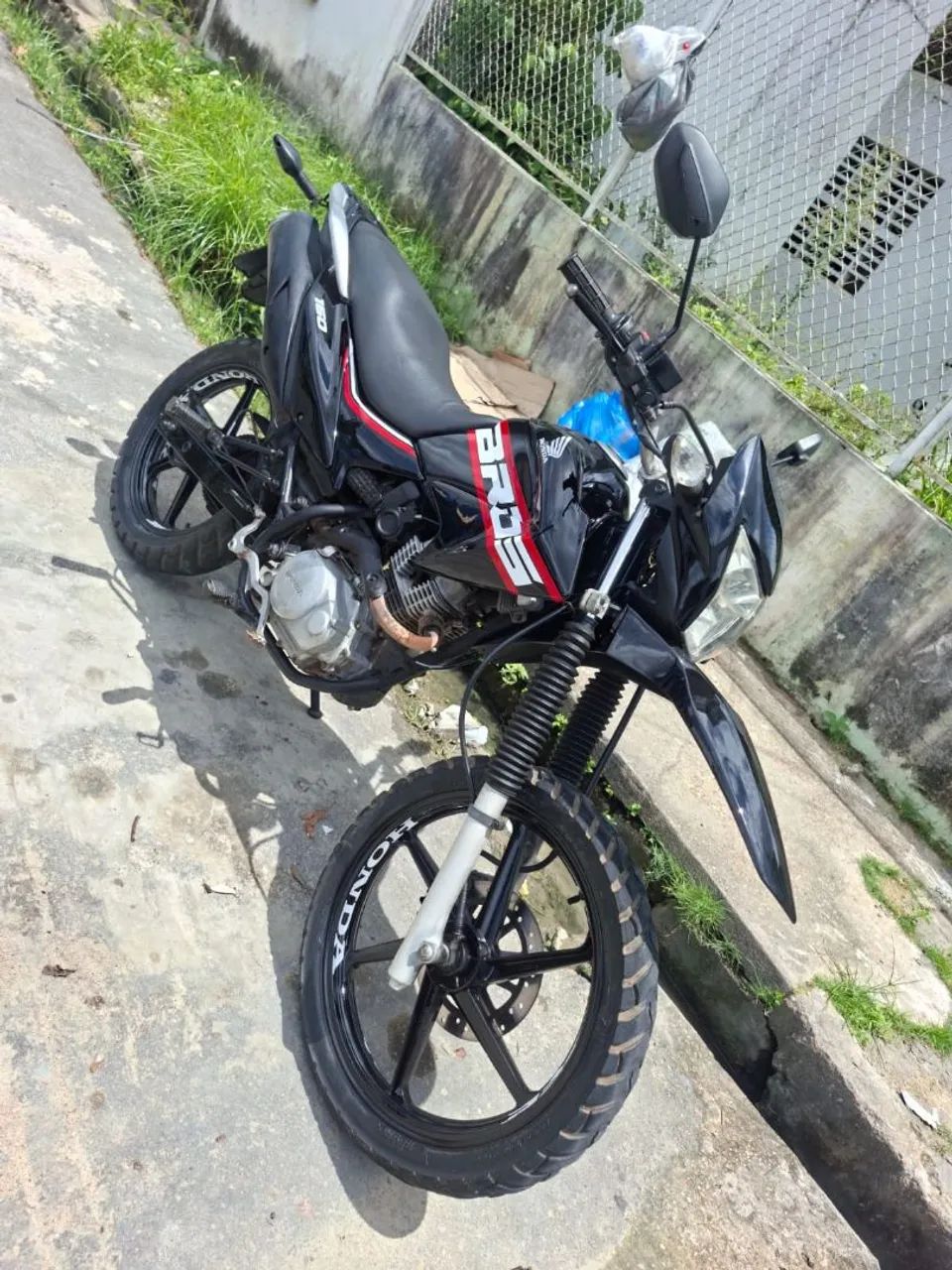 Vendo Bros 150  - Foto 2