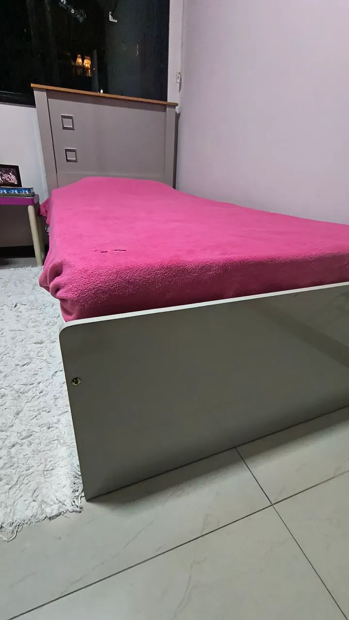 Vendo duas camas de solteiro novas - Foto 2