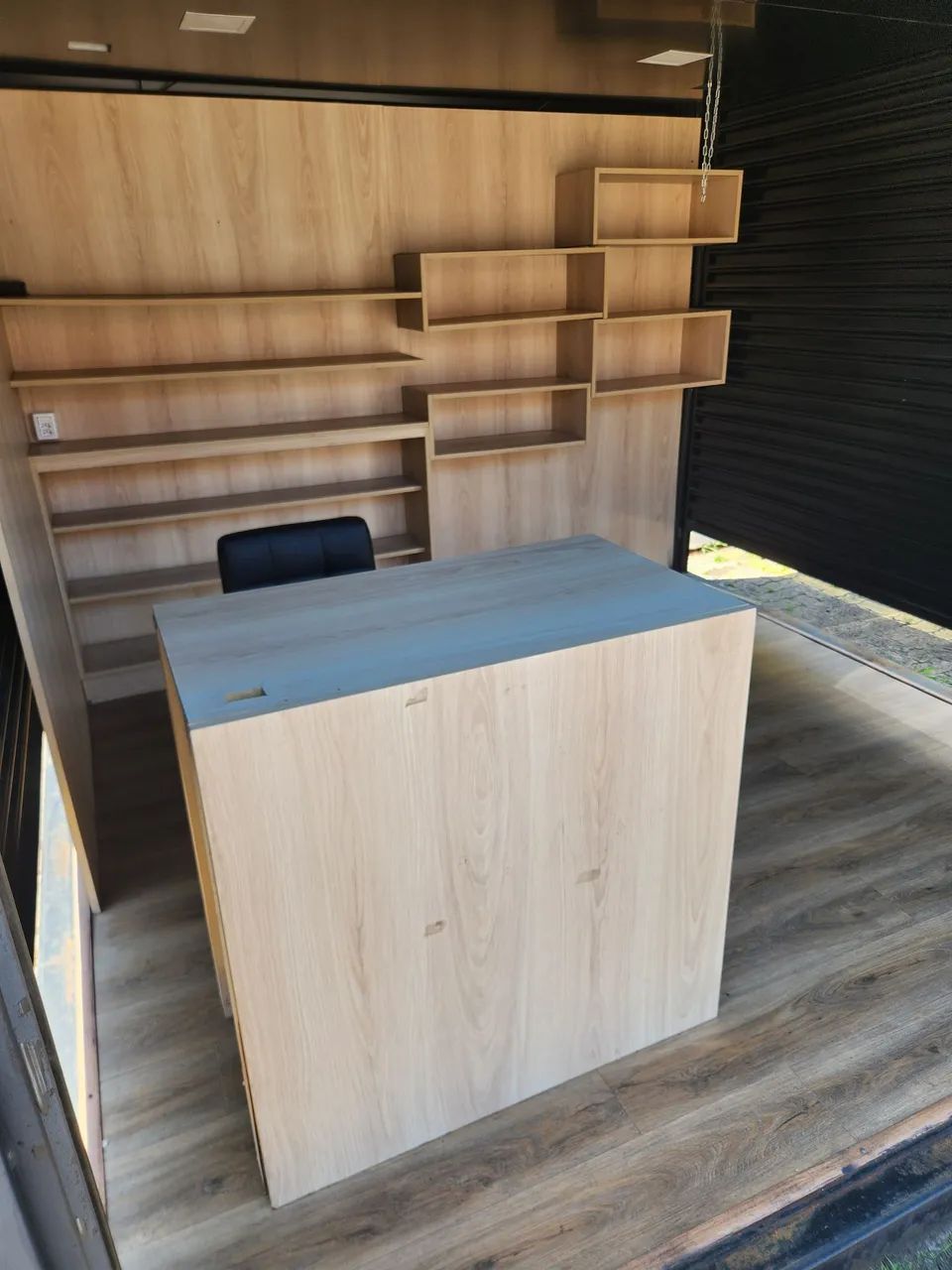 Loja container 9m2 - c/ 4 portas automáticas e moveis planejado. - Foto 3