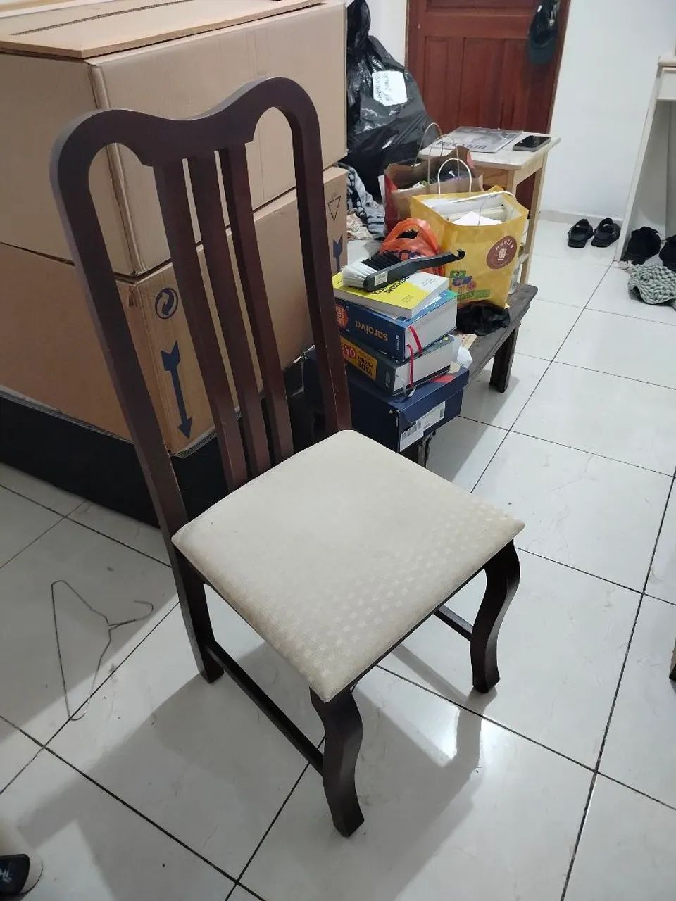 Conjunto de 5 cadeiras de jantar de madeira - Foto 3