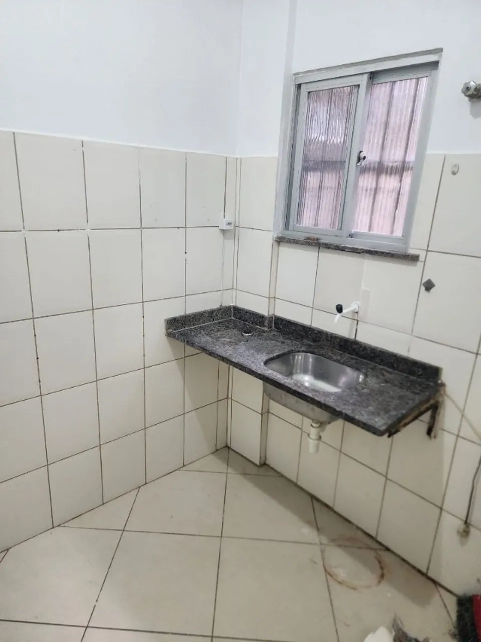Alugo Apto na Cidade Velha Com Quarto  - Foto 5