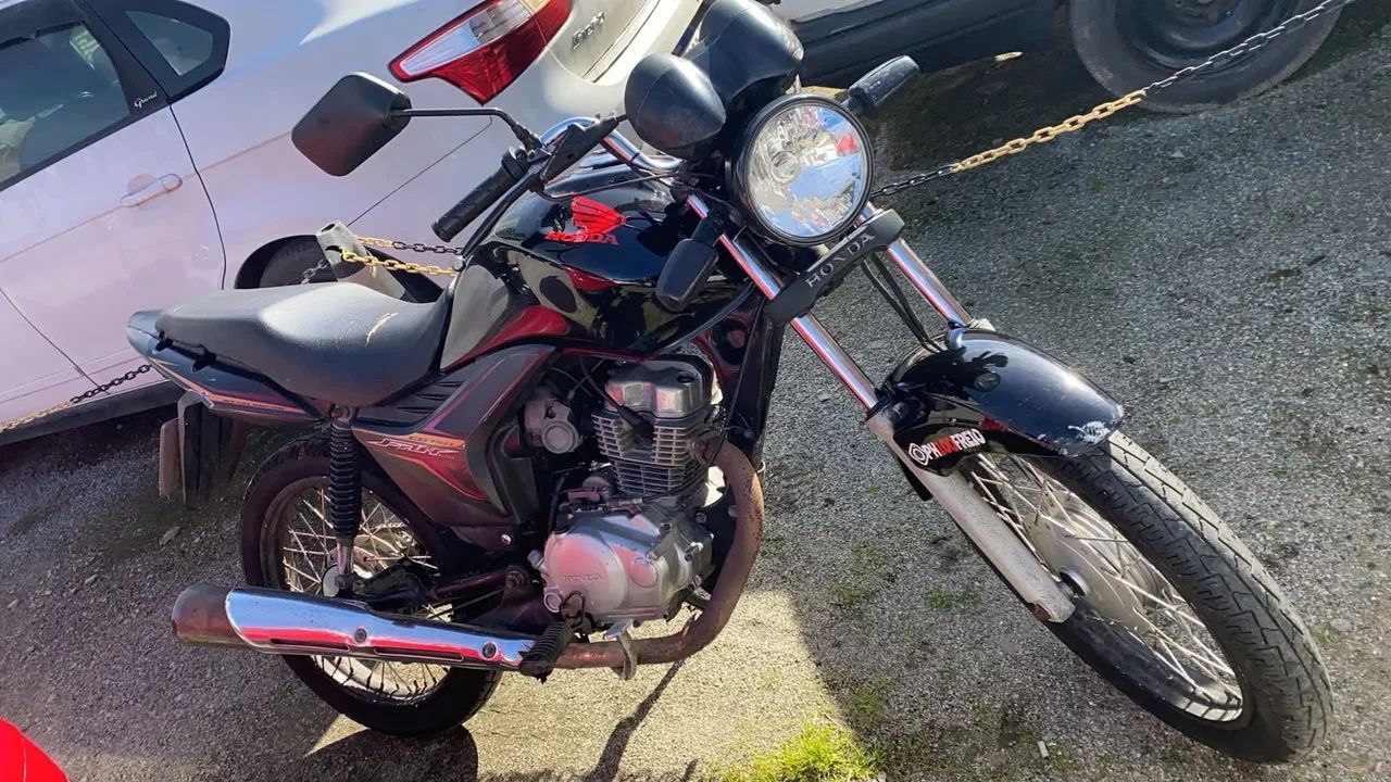Vendo moto partida elétrica 2013