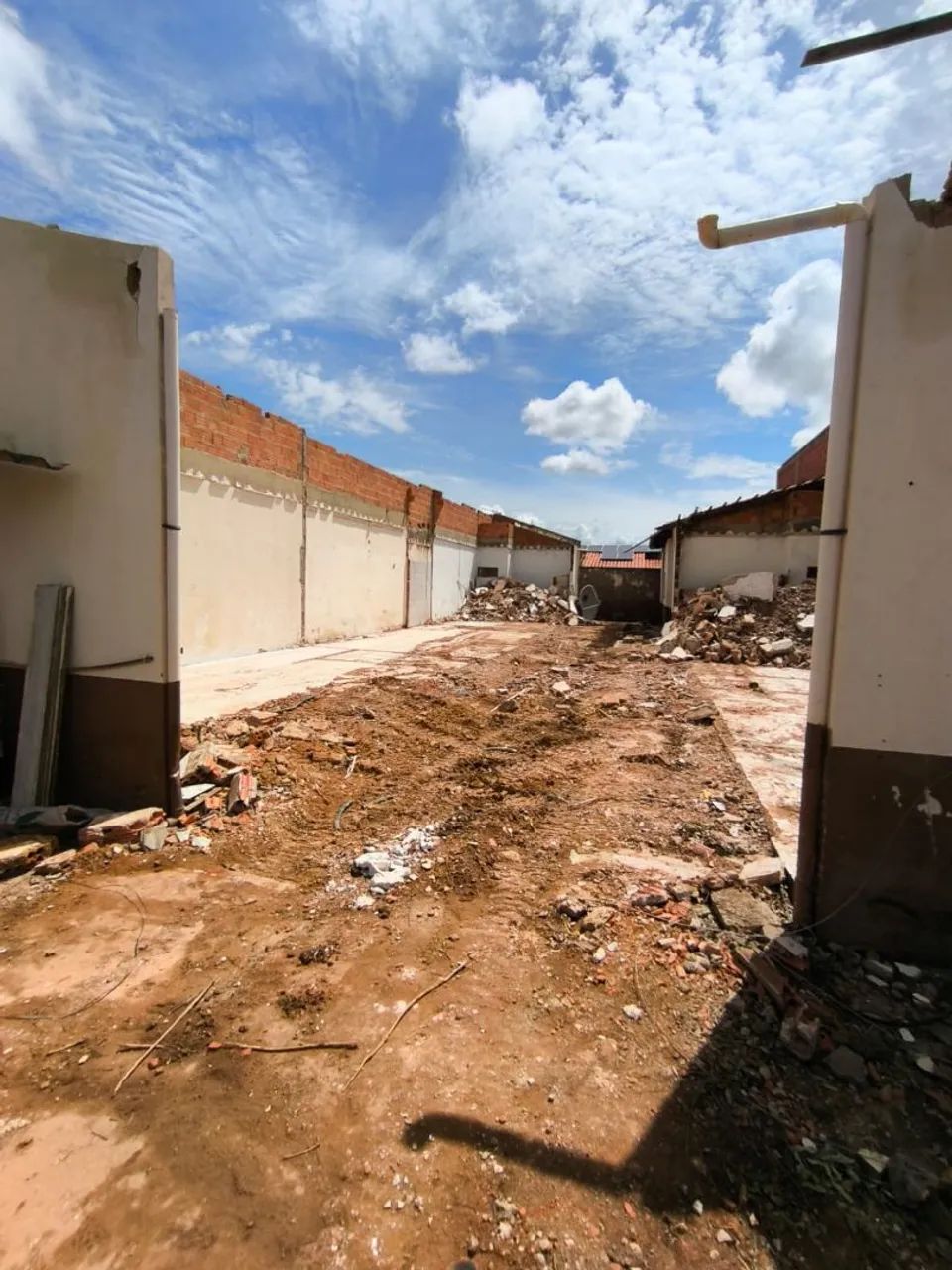Bobcat Mini carregadeira Aterro Demolição Limpeza de terreno - Foto 2