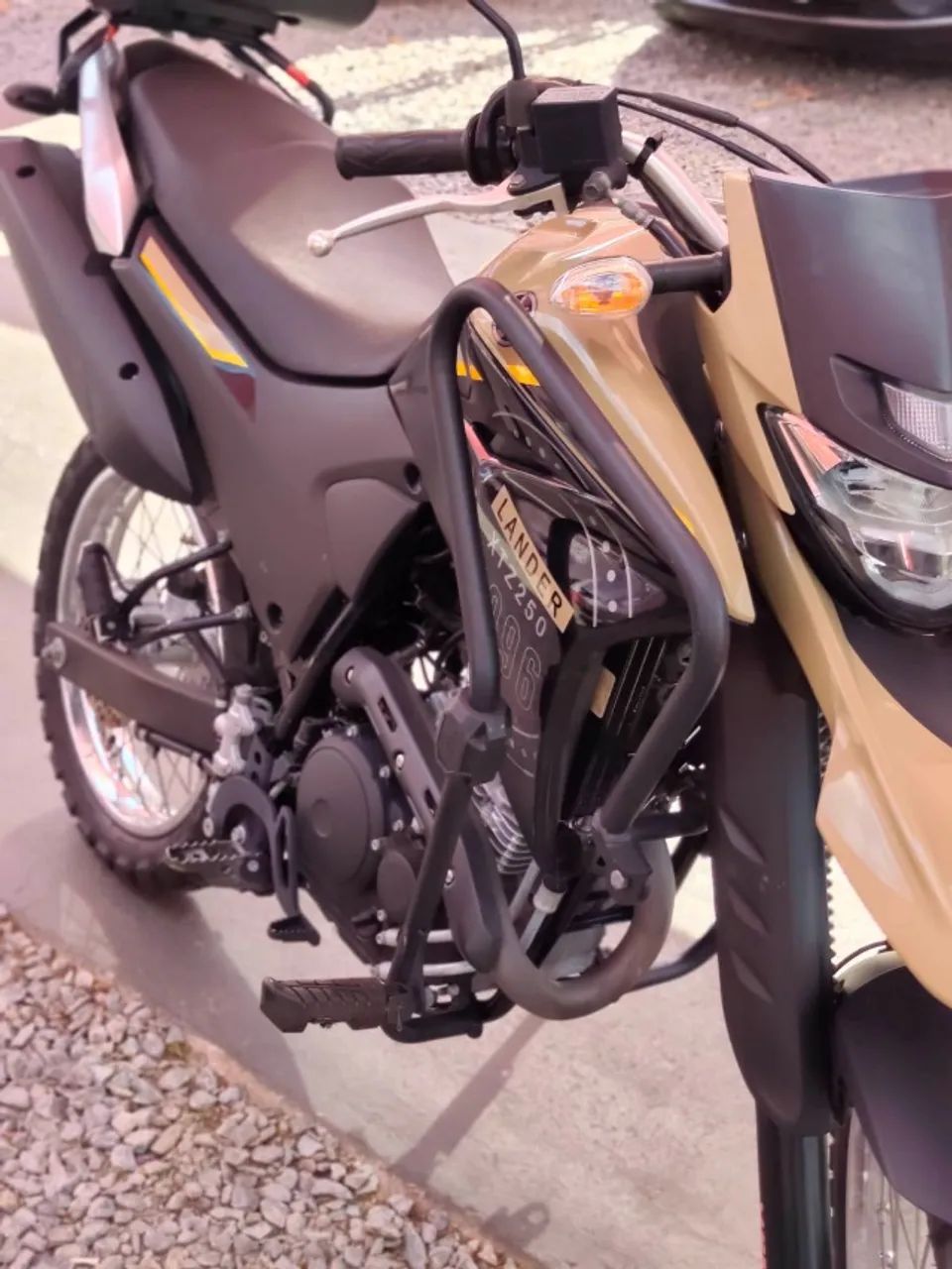 XTZ 250 LANDER - Foto 2