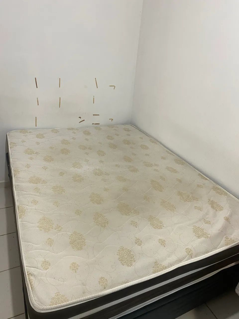 CAMA DE CASAL BAÚ COM COLCHÃO  - Foto 2