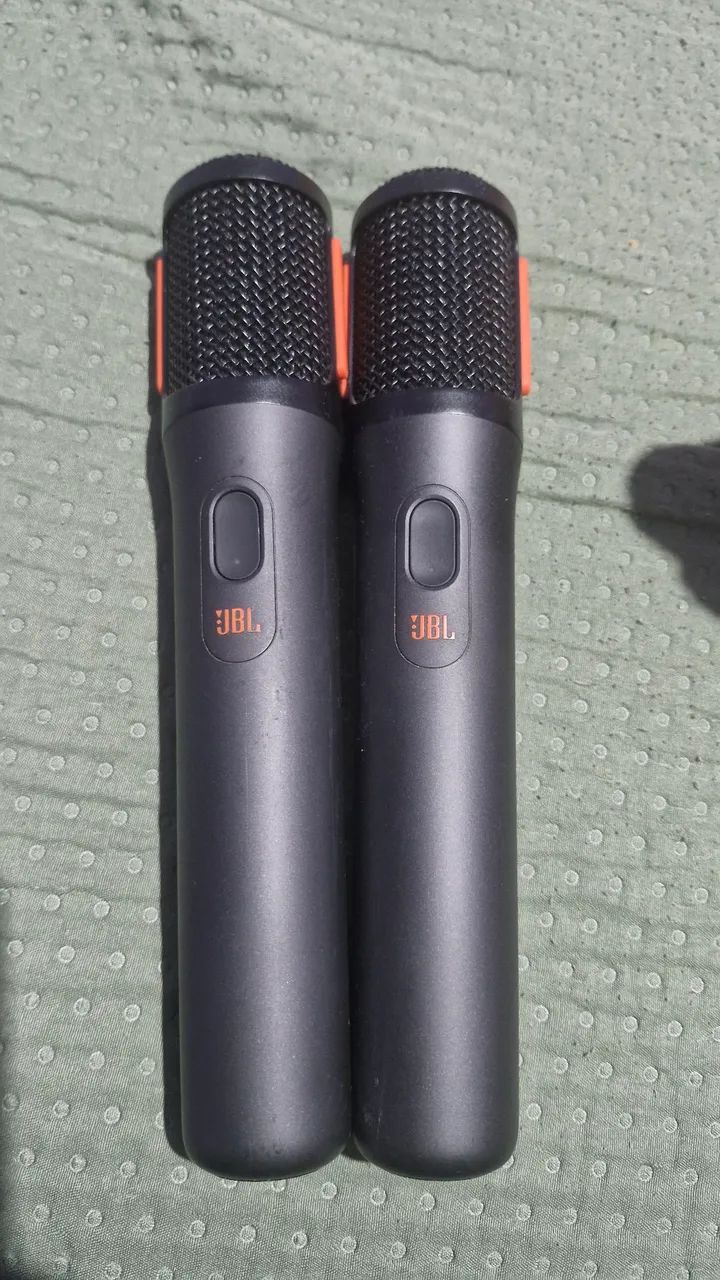 Selling JBL Bluetooth microphone for BRL 400 (both)