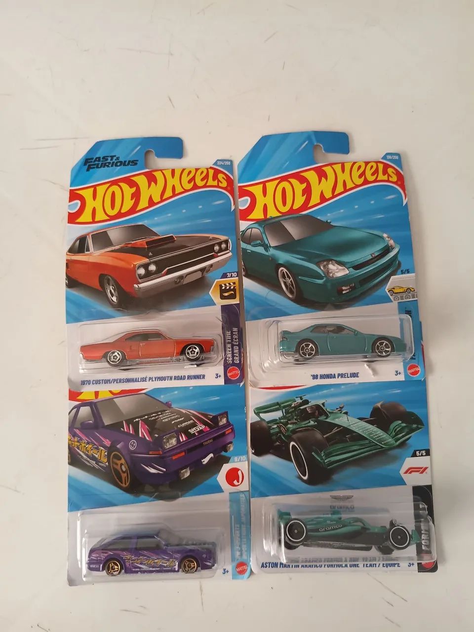 4 Hotwheels novos 