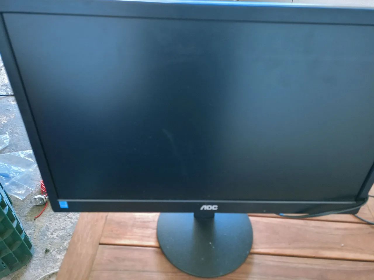 Monitor AOC 18,5 polegadas Led - usado com defeito