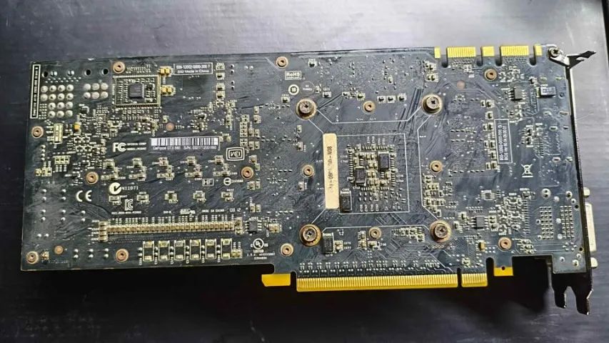 Placa de Video Geforce XT680 2gb com defeito - Foto 3