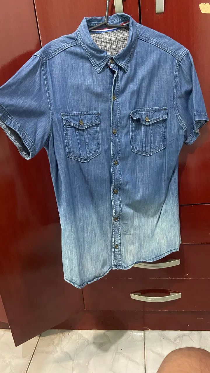 camisa jeans tamanho m  - Foto 2