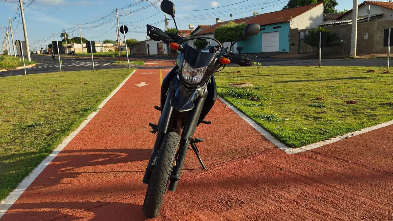 XTZ Lander 250 - Foto 2
