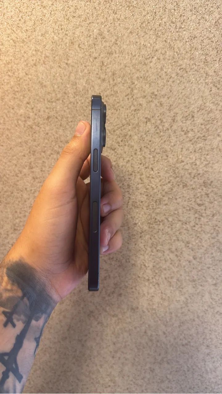 iPhone 15 pro Max 256 - Foto 2