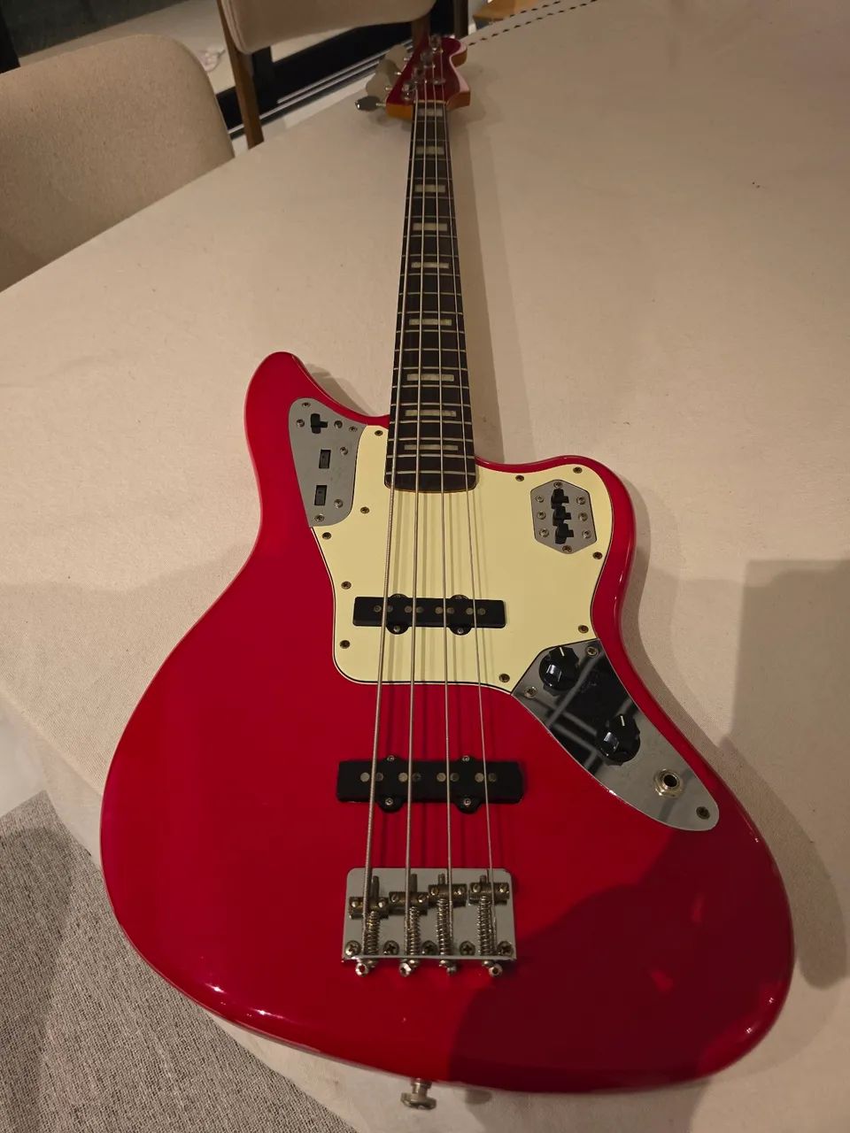 Baixo Fender Jaguar