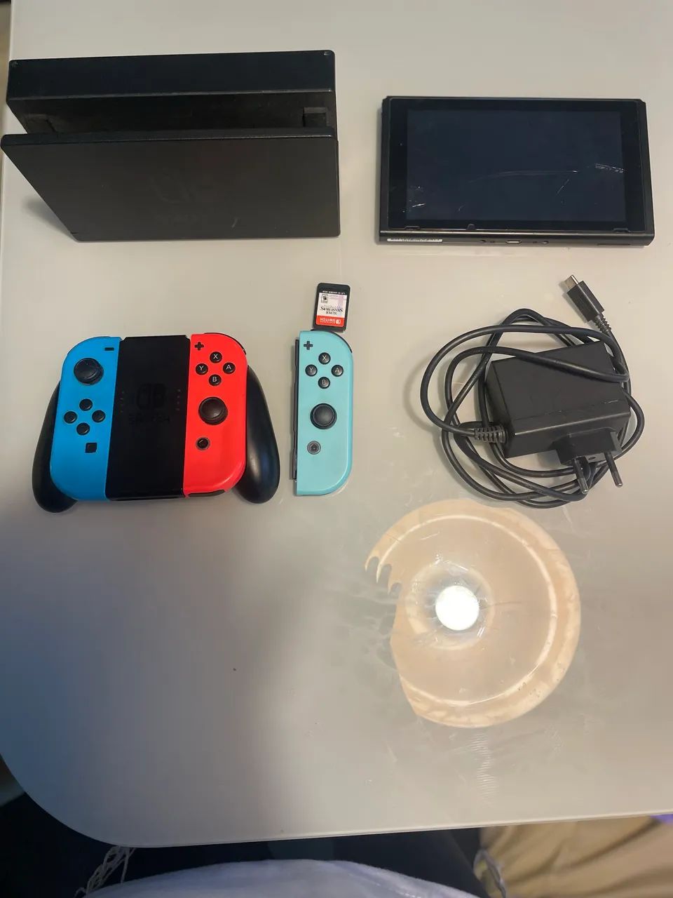 Nintendo switch com case 2 controles  com garregador e com vários jogos