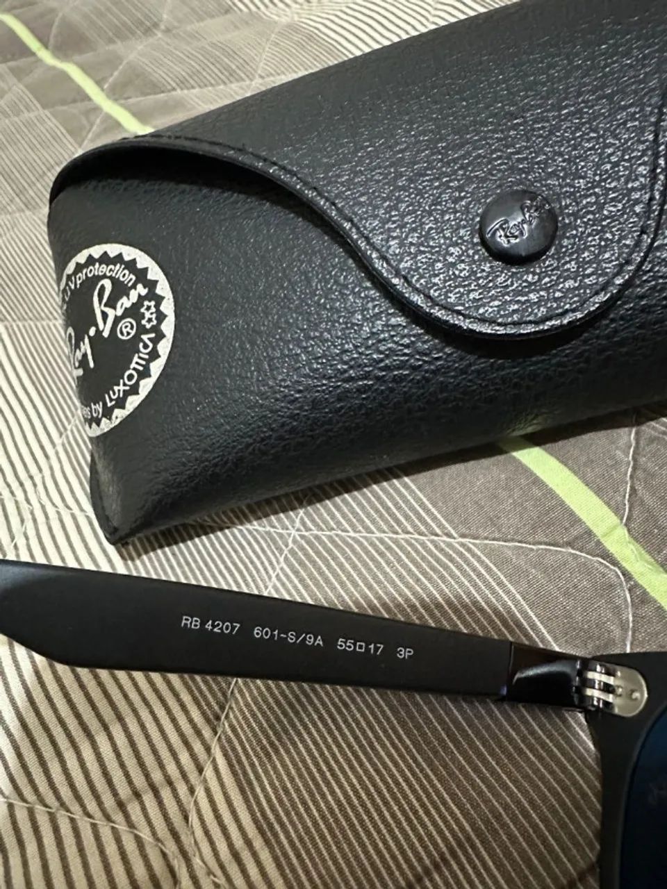 Ray-Ban New Wayfarer Liteforce RB4207  - Foto 4