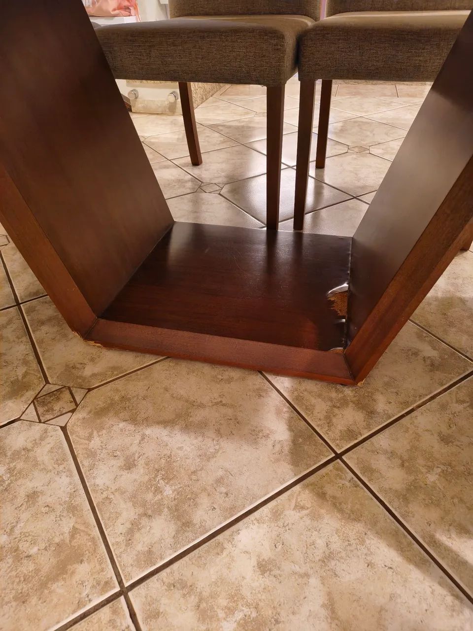 Mesa de Jantar com 8 Cadeiras - Foto 2