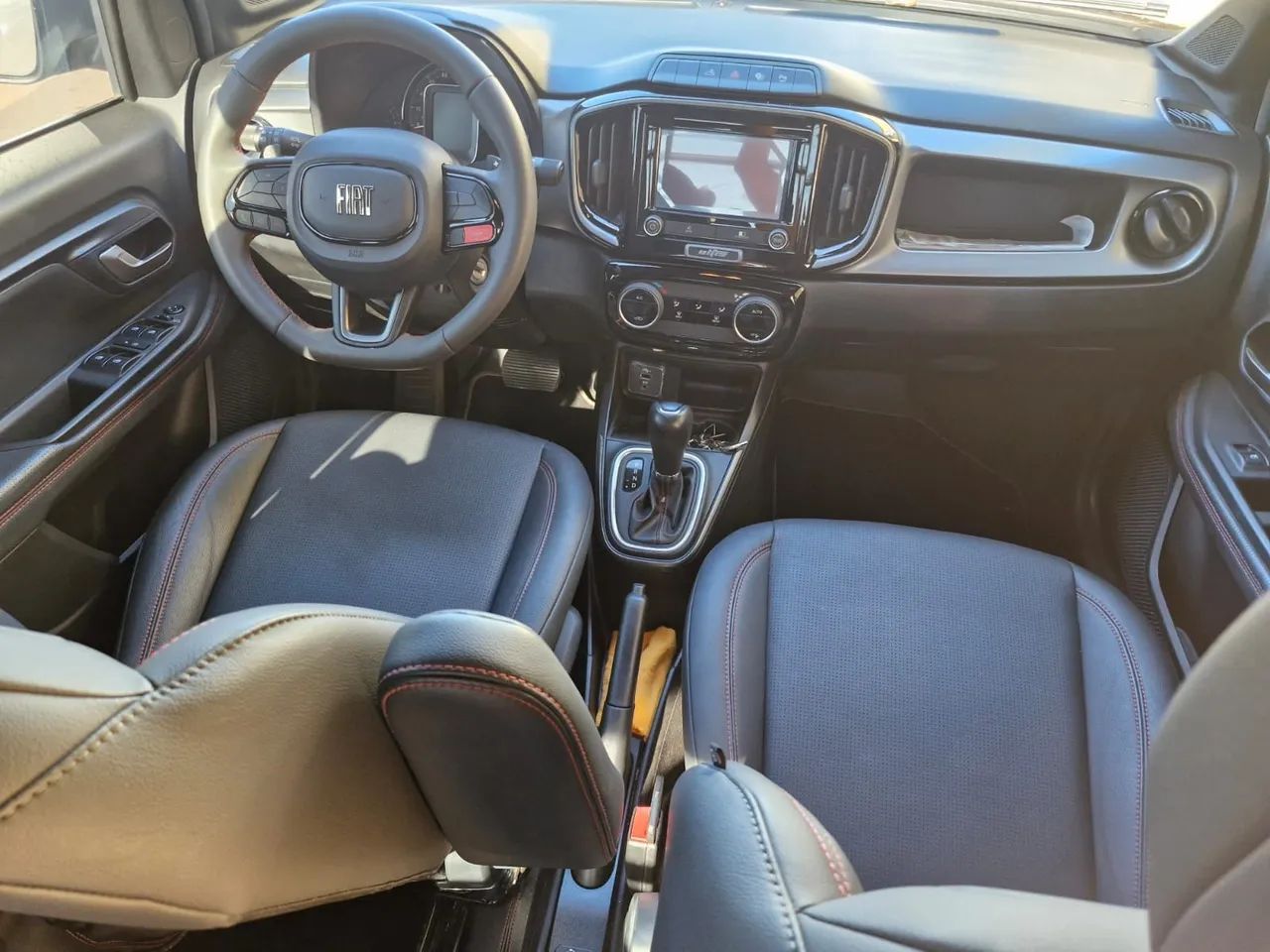 Fiat Strada Ultra 1.0 Flex Turbo CD Aut. 2024 - Foto 5