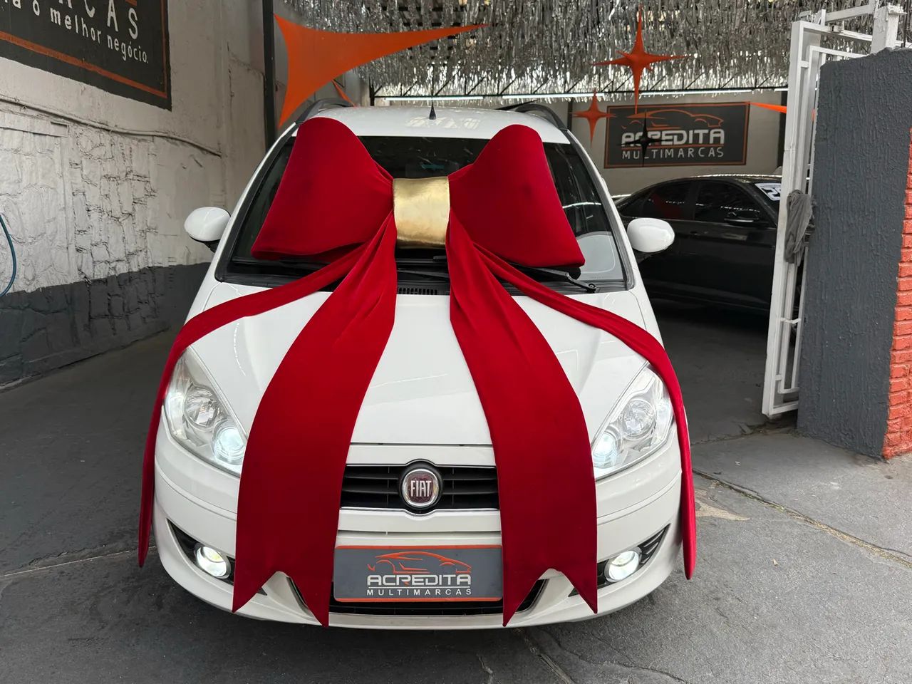 Fiat Idea Attractive 1.4 Fire Flex 8V 5P 2013 - Foto 2
