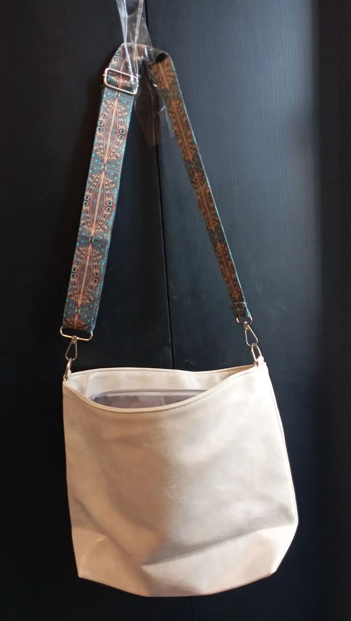 Bolsa NOVA bege com linda alça decorativa