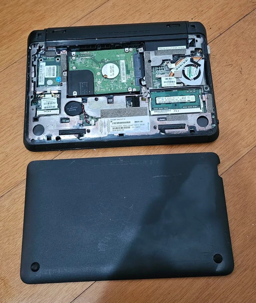 Netbook HP Mini 110-3735dx - 2GB RAM  - Foto 5