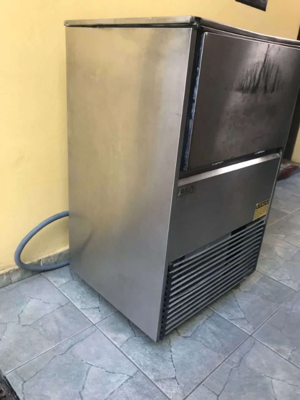 Máquina de Gelo Quasar 90 c  - Foto 2