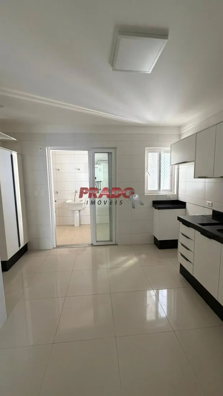 Apartamento à venda em Maringá, NOVO CENTRO, com 3 suítes, com 165 m², EDIFÍCIO TORRE GÊME - Foto 4