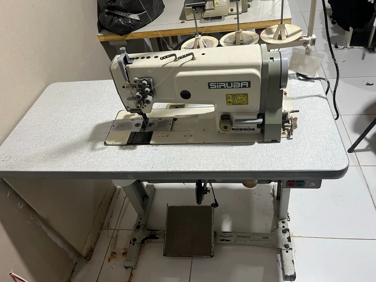 Máquinas de Costura Industriais Interlock, Pespontadeira, Overlock  - Foto 3