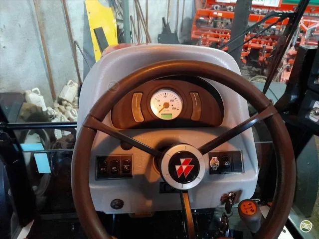 Trator Massey Ferguson  4275 2017.  - Foto 6