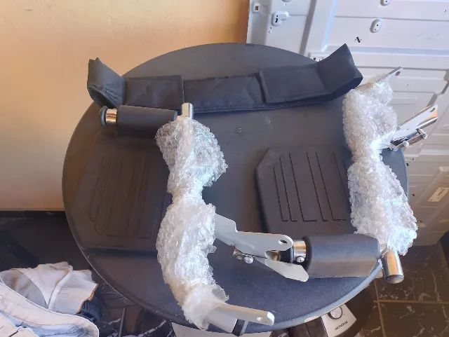 Suporte De Colocar o Pé na Cadeira De Rodas - Novo   - Foto 2
