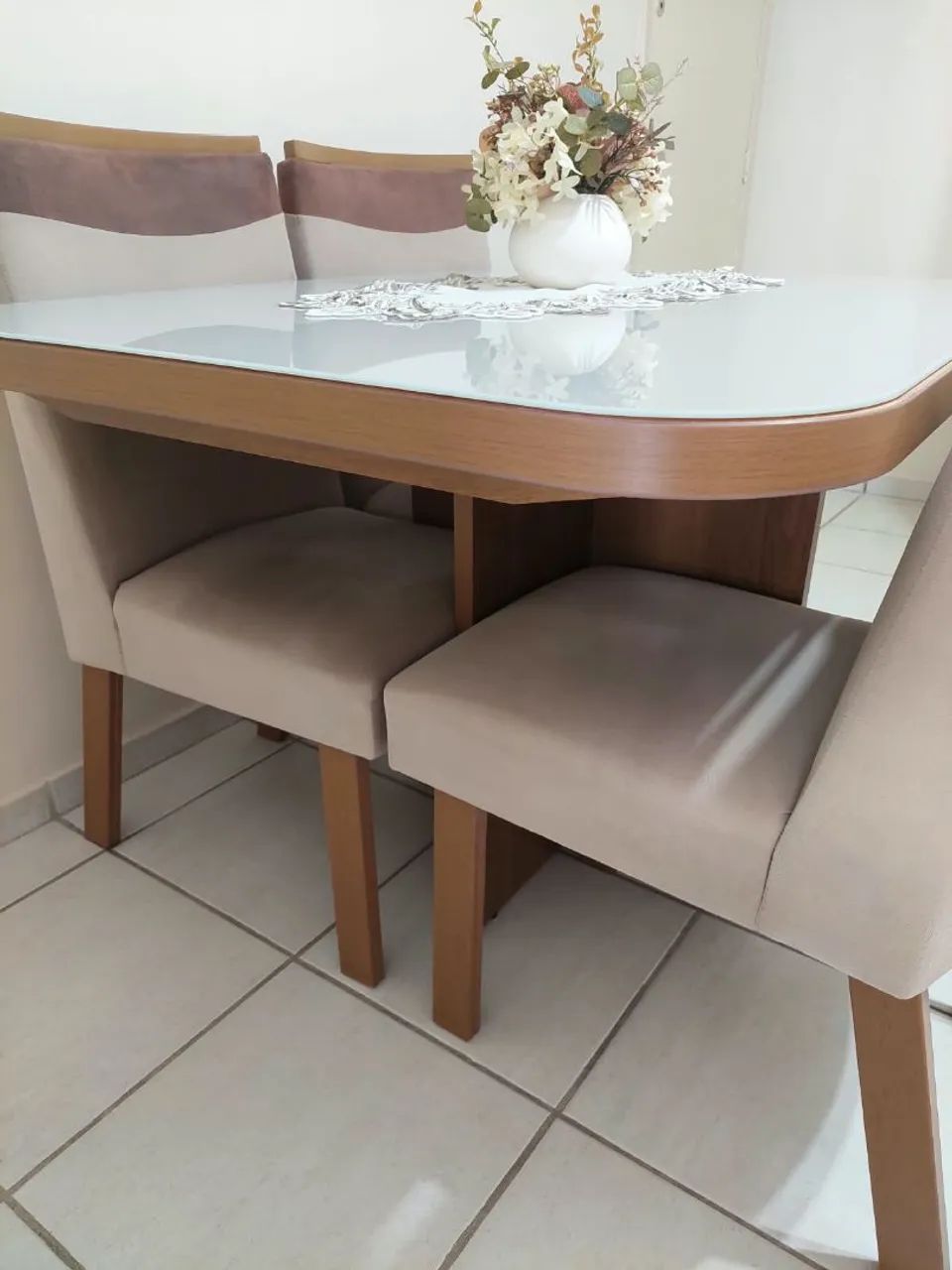 Mesa com 4 cadeiras - Foto 2