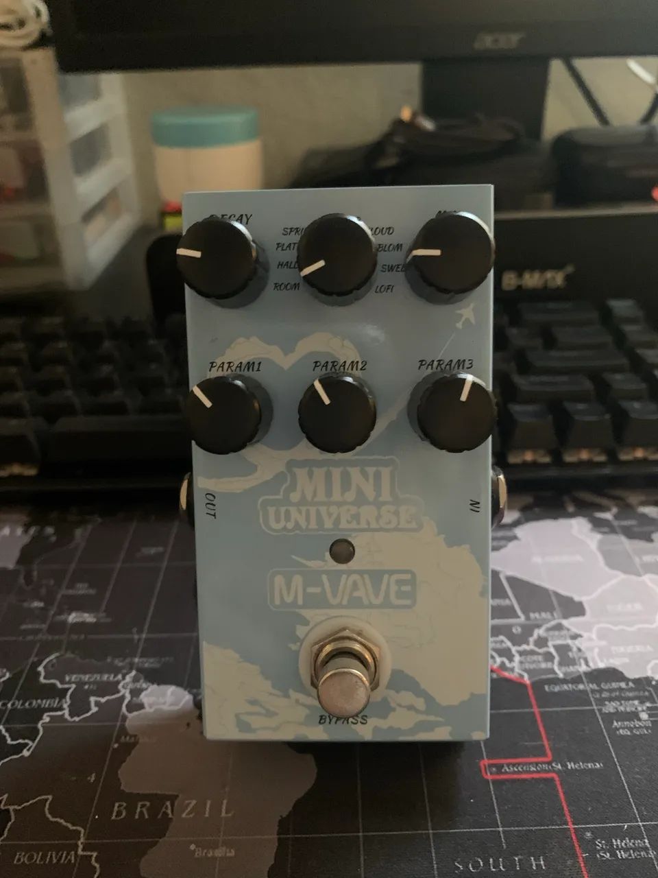 Pedal Reverb mini universe