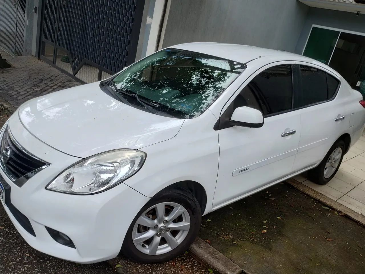 Nissan Versa SL 1.6 16V Flex Fuel 4P Mec. 2013 - Foto 6