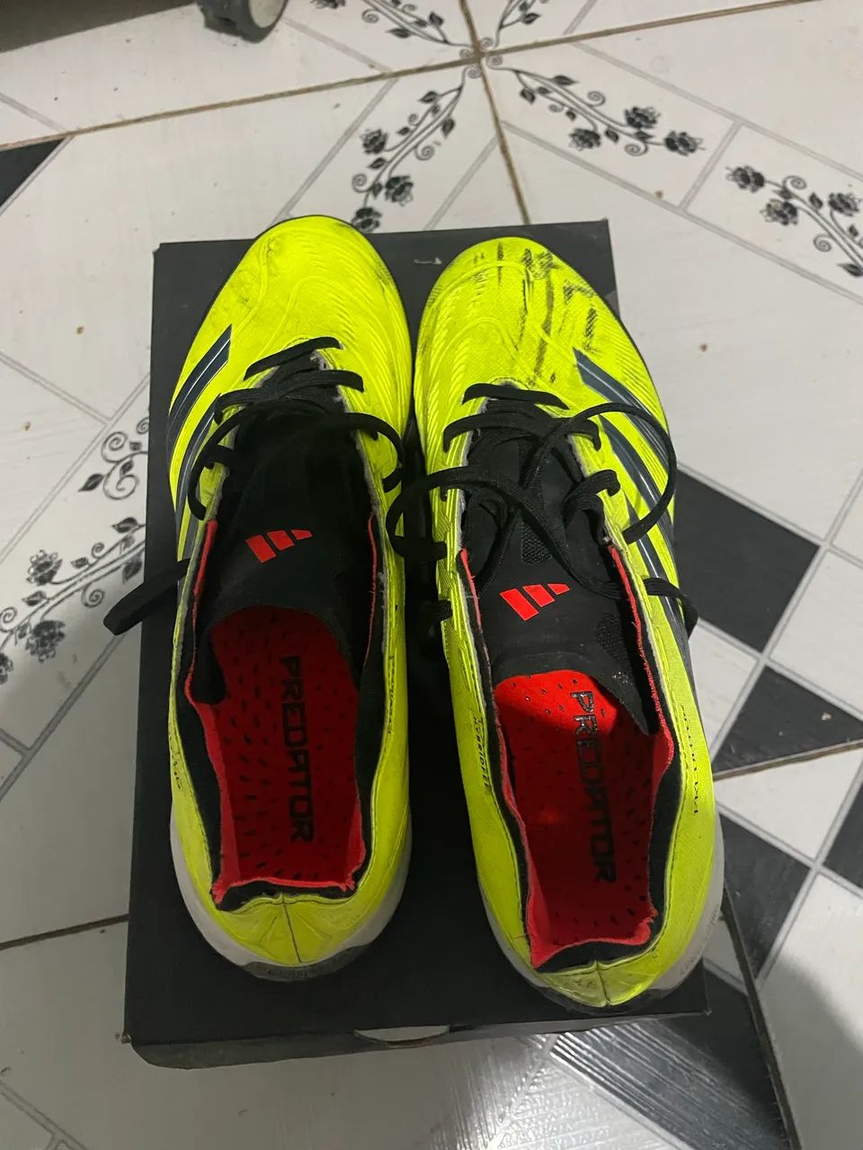 Chuteira society adidas predator original n 40 - Calçados