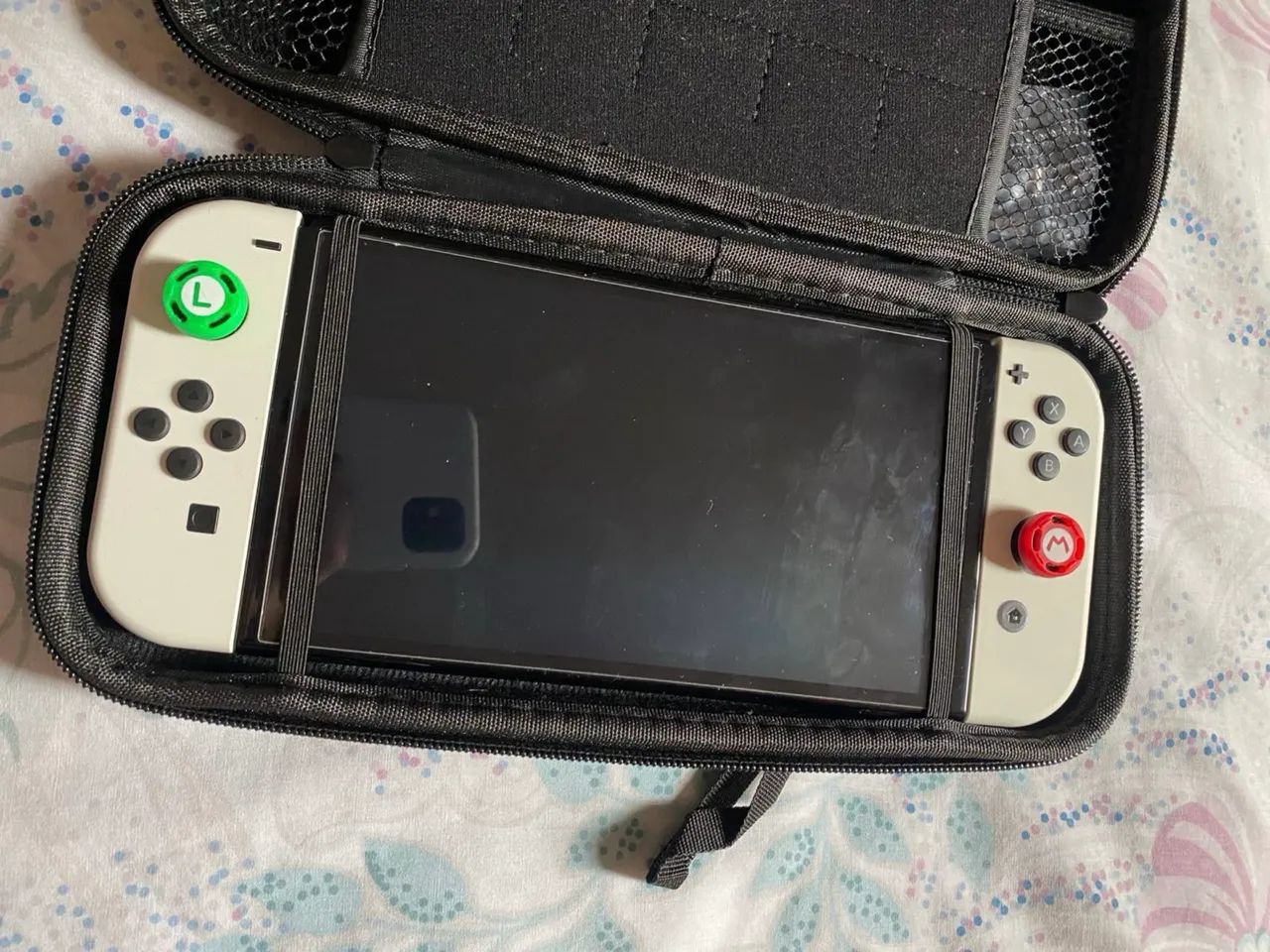Nintendo Switch OLED 64GB + 3 JOGOS E ACESSÓRIOS - Consoles de