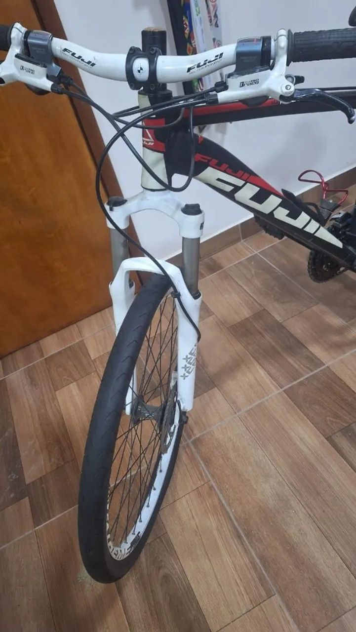 Bicicleta Fuji aro 26 quadro 15 - Foto 2