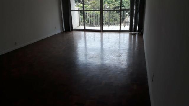 Apartamento 3 quartos, sendo 1 suíte-Com vaga -Centro-Petrópolis