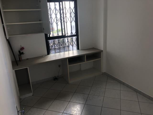 Apartamento 2/4 com dependência, reversível 3/4, localizado - Foto 6