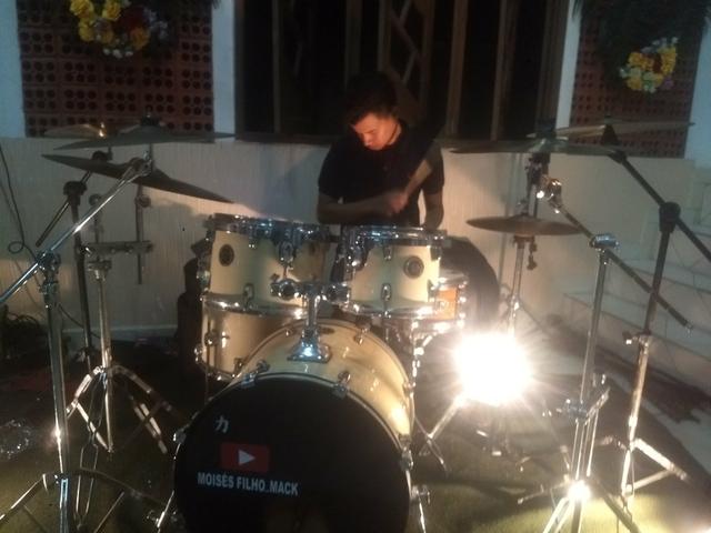 MÚSICO BATERISTA , Procuro uma banda , oportunidade de emprego, algum serviço na área