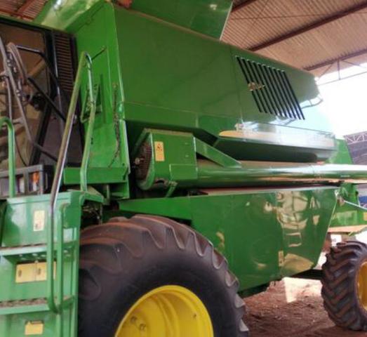 Colheitadeira john deere 1550