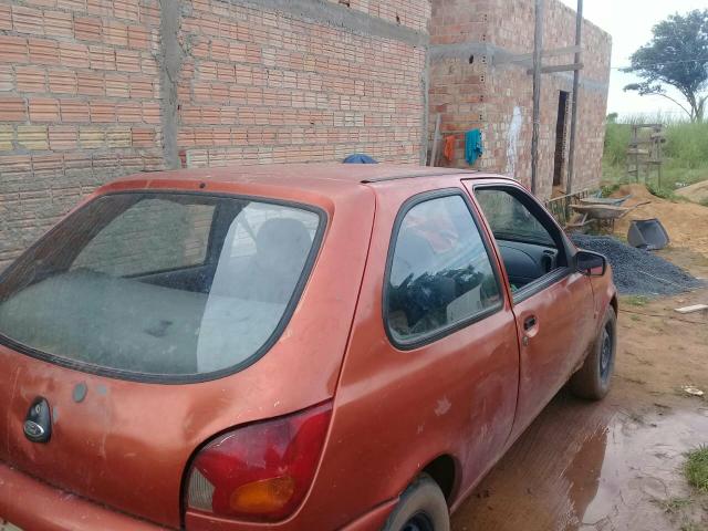 Vende-se um ford fiesta 3500