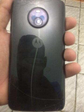 Vendo Motorola x4 32 gb de memória