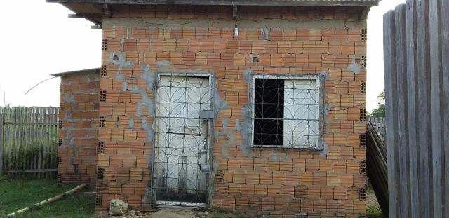 Vende se uma casa ou troca - Foto 2