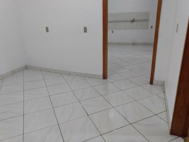 Alugo casa no bairro desvio Rizzo - Foto 8