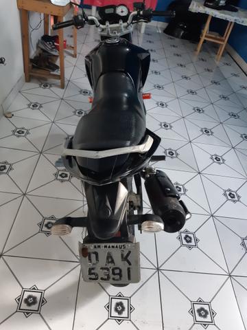 Vendo essa linda moto ,está em dias Pnel bom kit transmissão trocado óleo filtros está top - Foto 6
