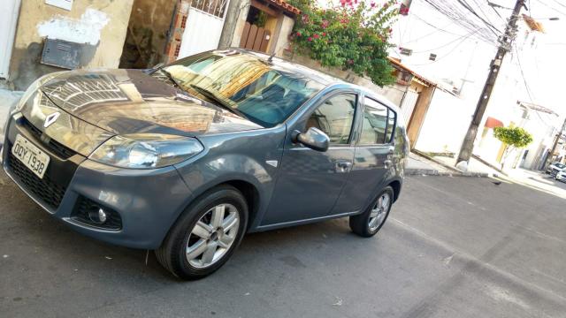 Vendo Renault Sandero 2014 completo - Foto 3